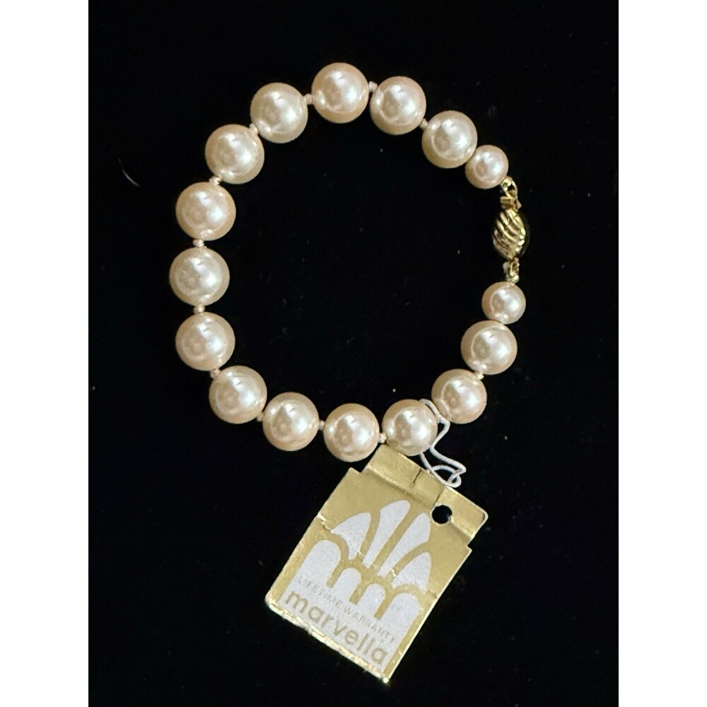 Vtg Marvella Faux 9mm Pearl Bracelet Gold Tone Box Clasp Knotted 7" Signed NOS